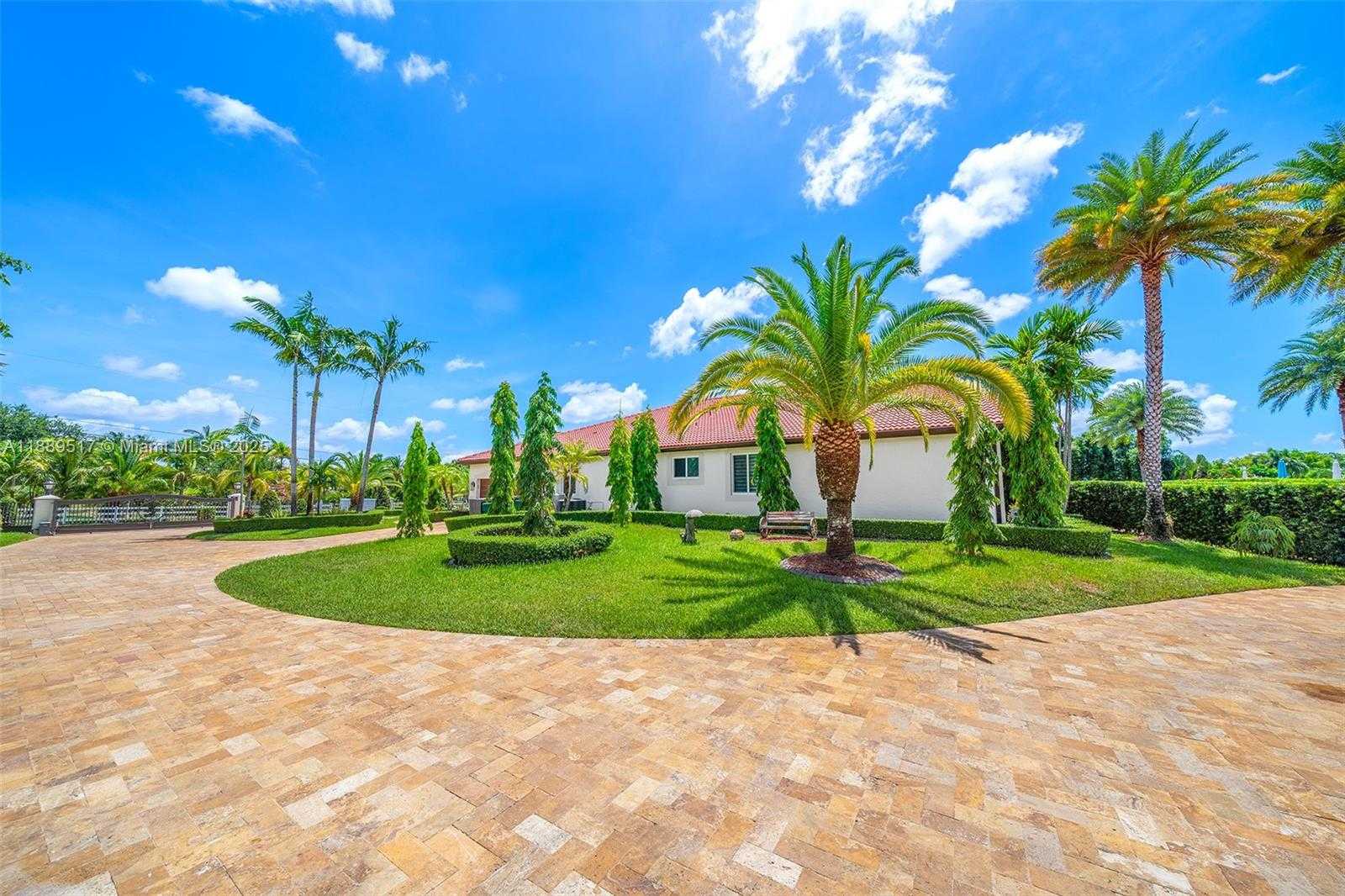 Small Image of 17490 SOUTH WEST 70TH PL, Southwest Ranches Number 12