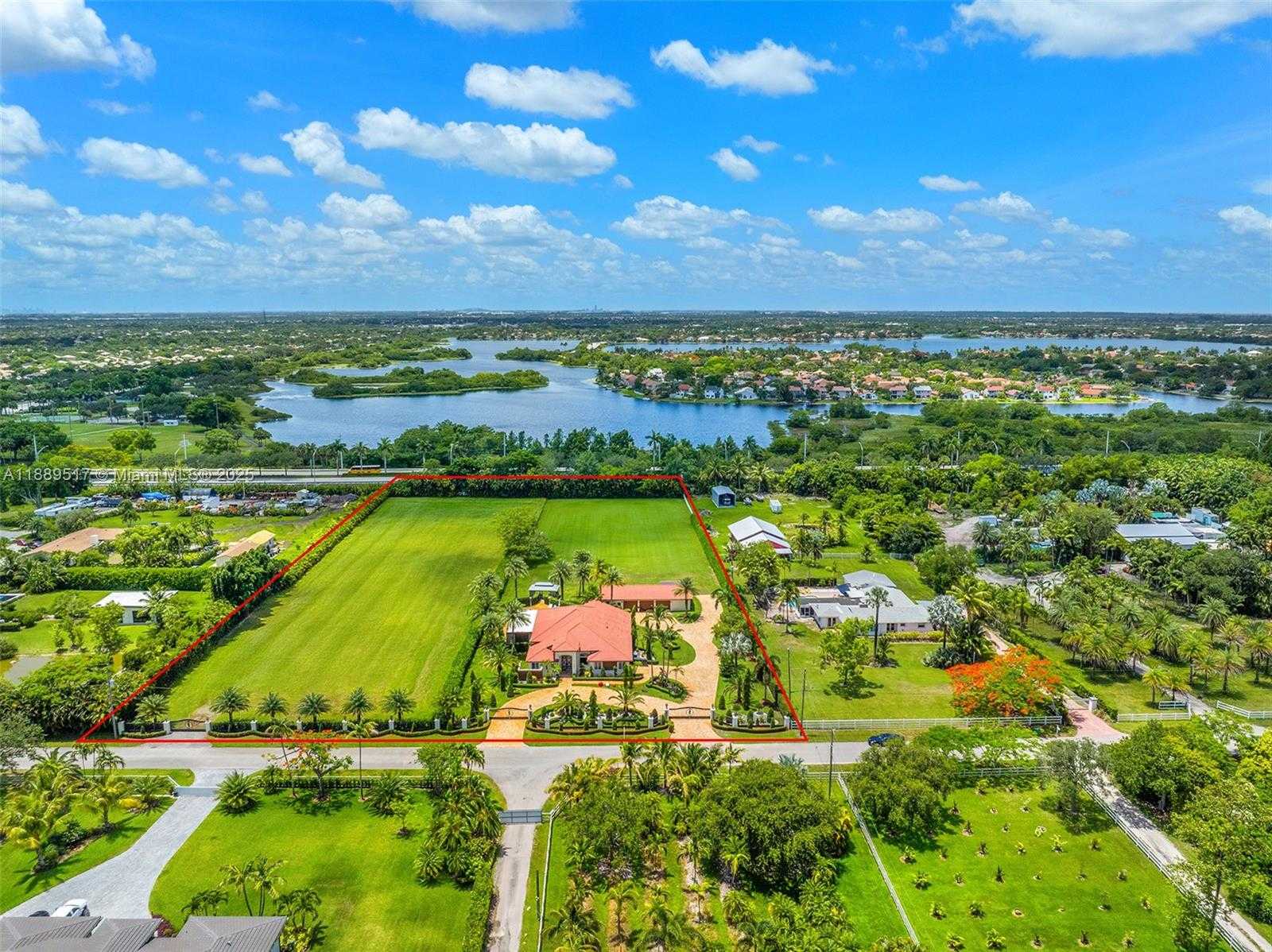 Small Image of 17490 SOUTH WEST 70TH PL, Southwest Ranches Number 2