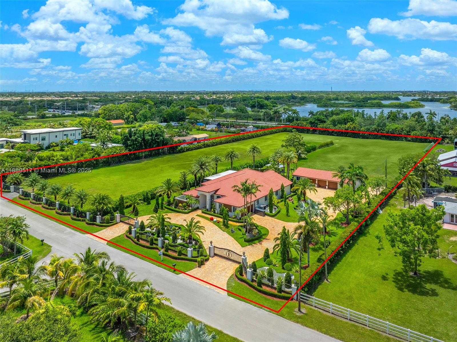 Small Image of 17490 SOUTH WEST 70TH PL, Southwest Ranches Number 5
