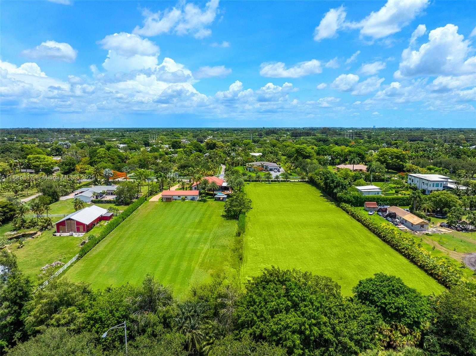 Small Image of 17490 SOUTH WEST 70TH PL, Southwest Ranches Number 7