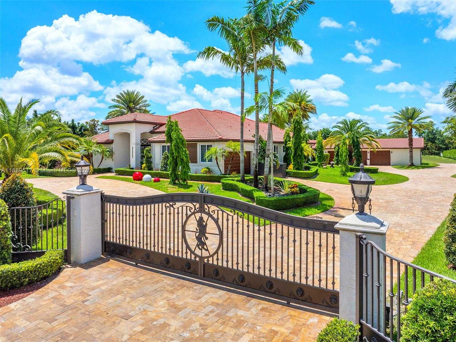 Small Image of 17490 SOUTH WEST 70TH PL, Southwest Ranches Number 8