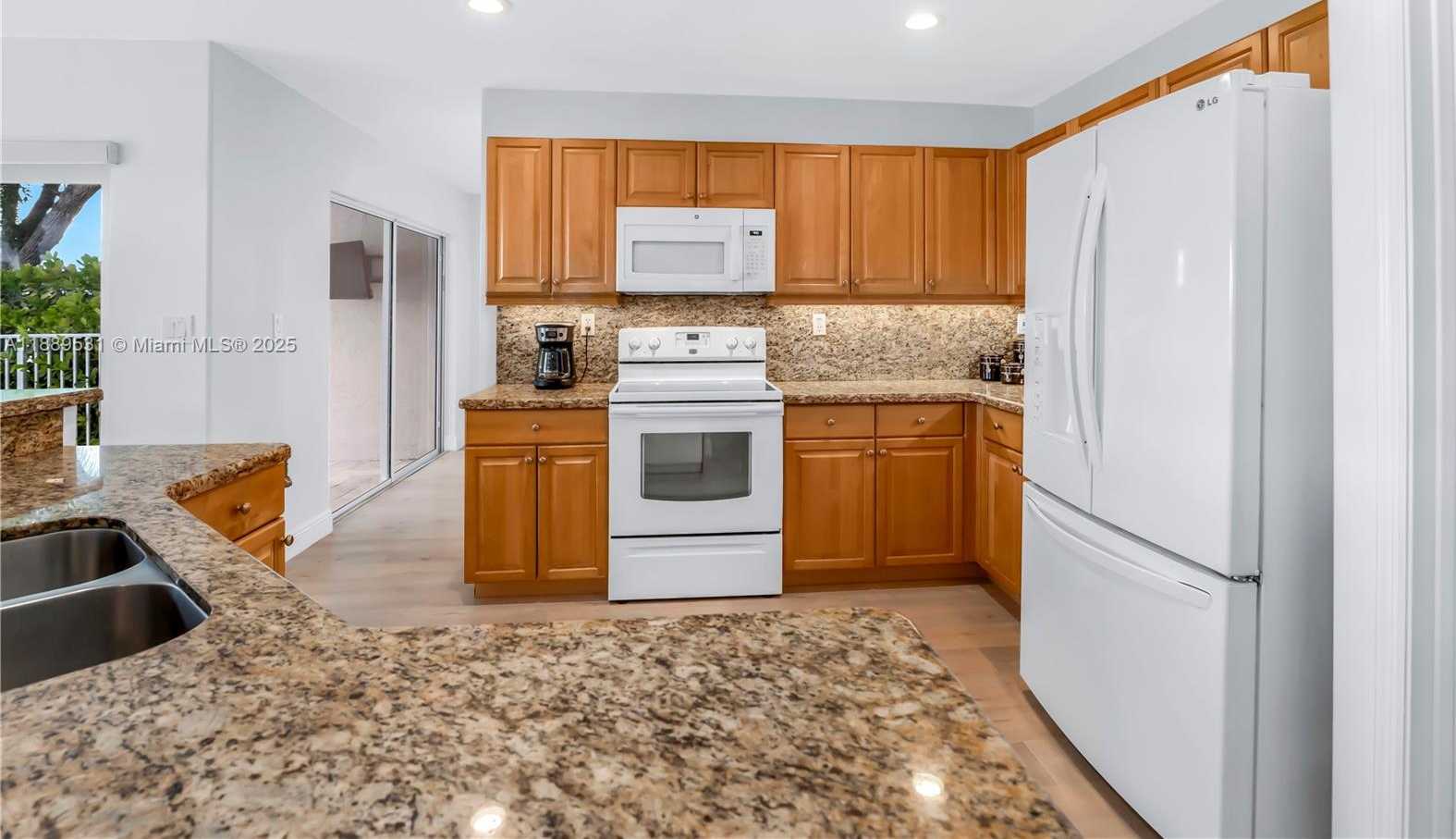 Small Image of 18084 SOUTH WEST 33RD CT, Miramar Number 14