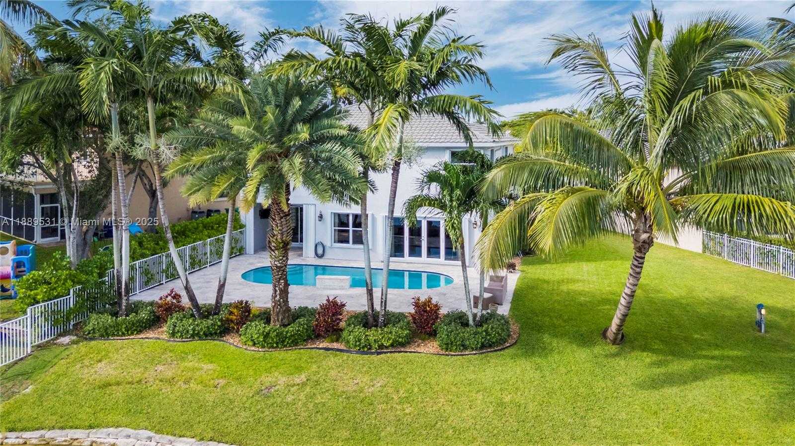 Small Image of 18084 SOUTH WEST 33RD CT, Miramar Number 34