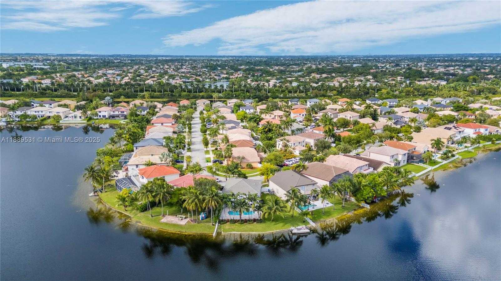 Small Image of 18084 SOUTH WEST 33RD CT, Miramar Number 39