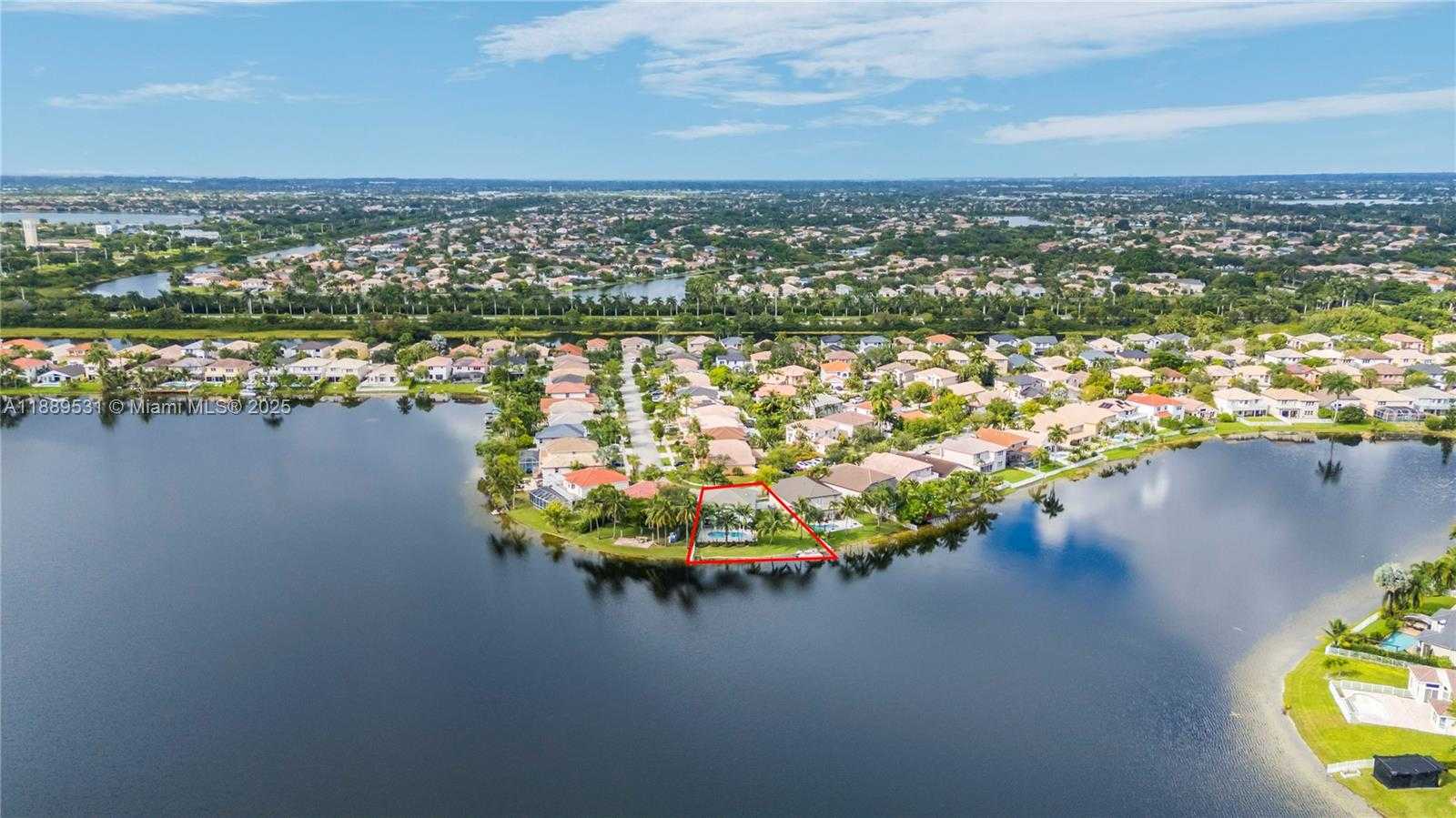 Small Image of 18084 SOUTH WEST 33RD CT, Miramar Number 4