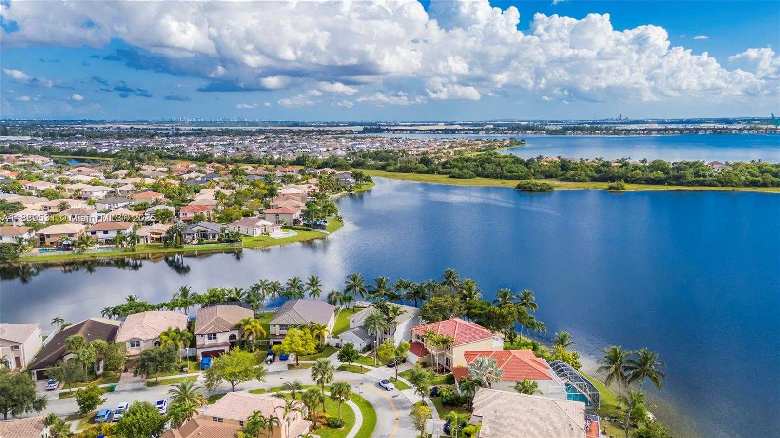 Small Image of 18084 SOUTH WEST 33RD CT, Miramar Number 41