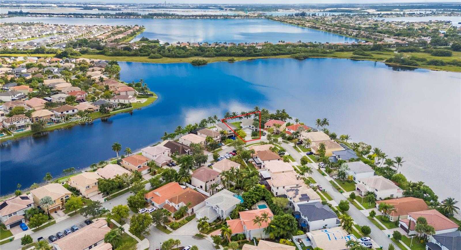 Small Image of 18084 SOUTH WEST 33RD CT, Miramar Number 43