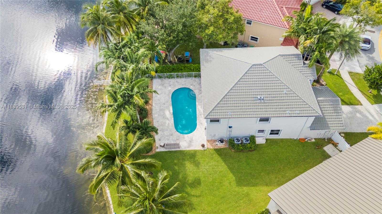 Small Image of 18084 SOUTH WEST 33RD CT, Miramar Number 44