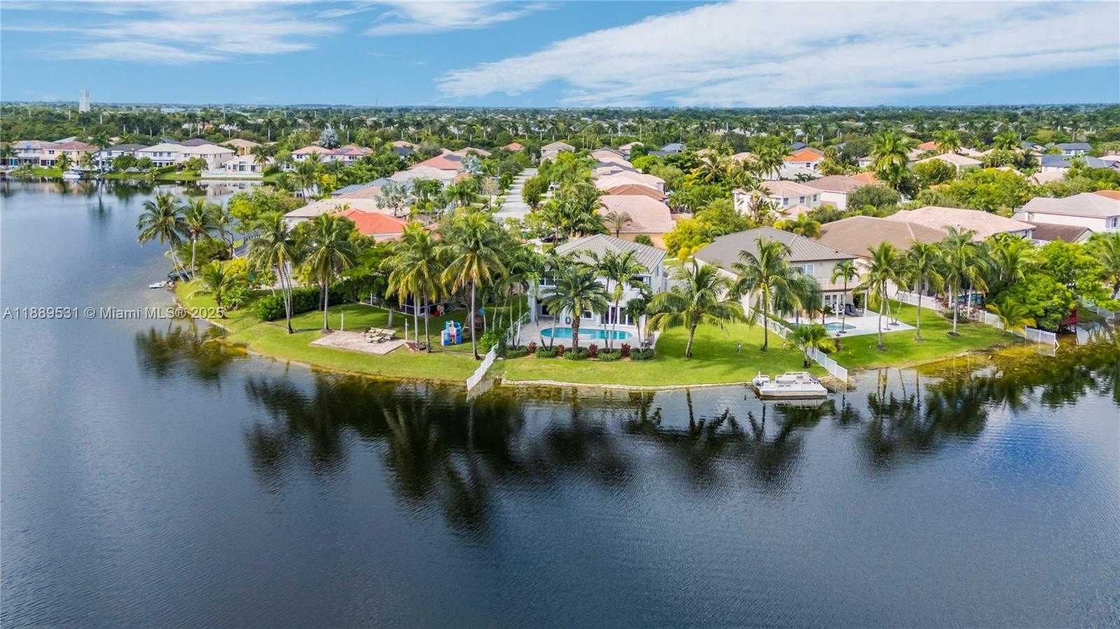 Small Image of 18084 SOUTH WEST 33RD CT, Miramar Number 5