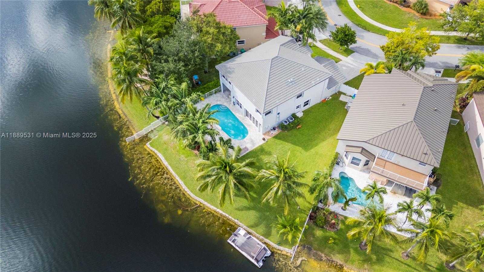 Small Image of 18084 SOUTH WEST 33RD CT, Miramar Number 6