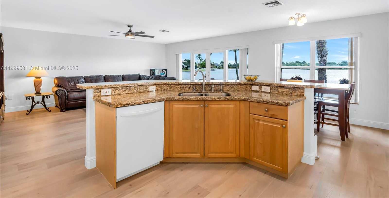 Small Image of 18084 SOUTH WEST 33RD CT, Miramar Number 63