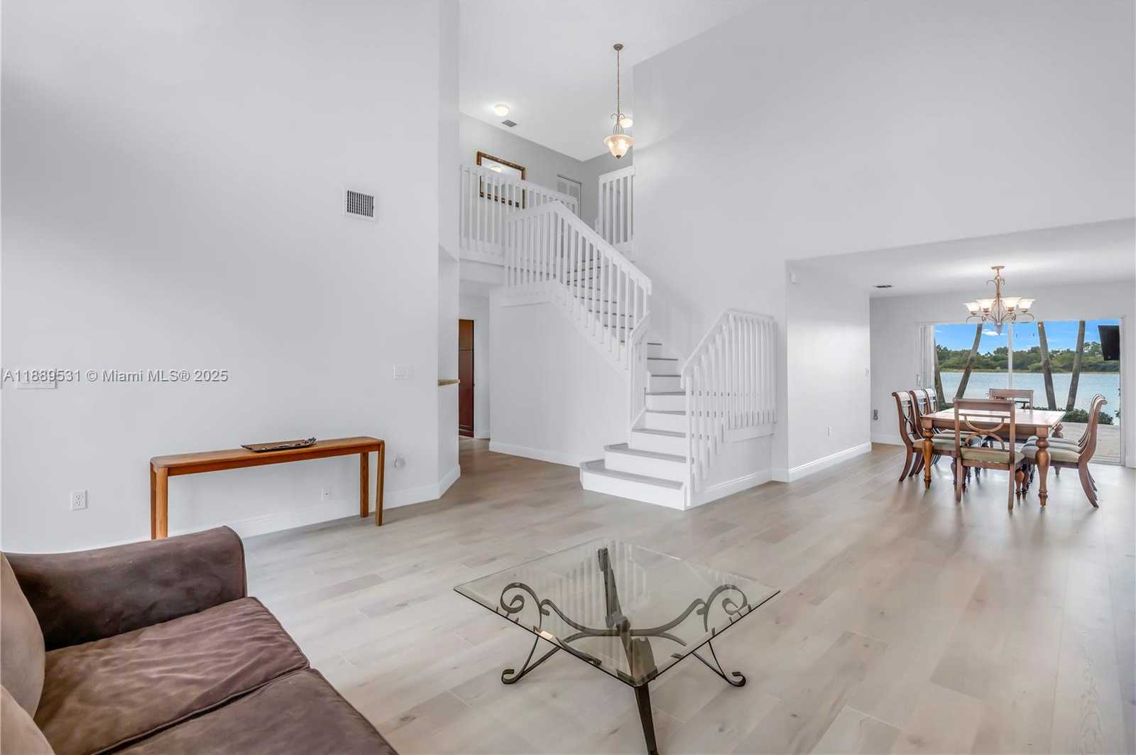 Small Image of 18084 SOUTH WEST 33RD CT, Miramar Number 8