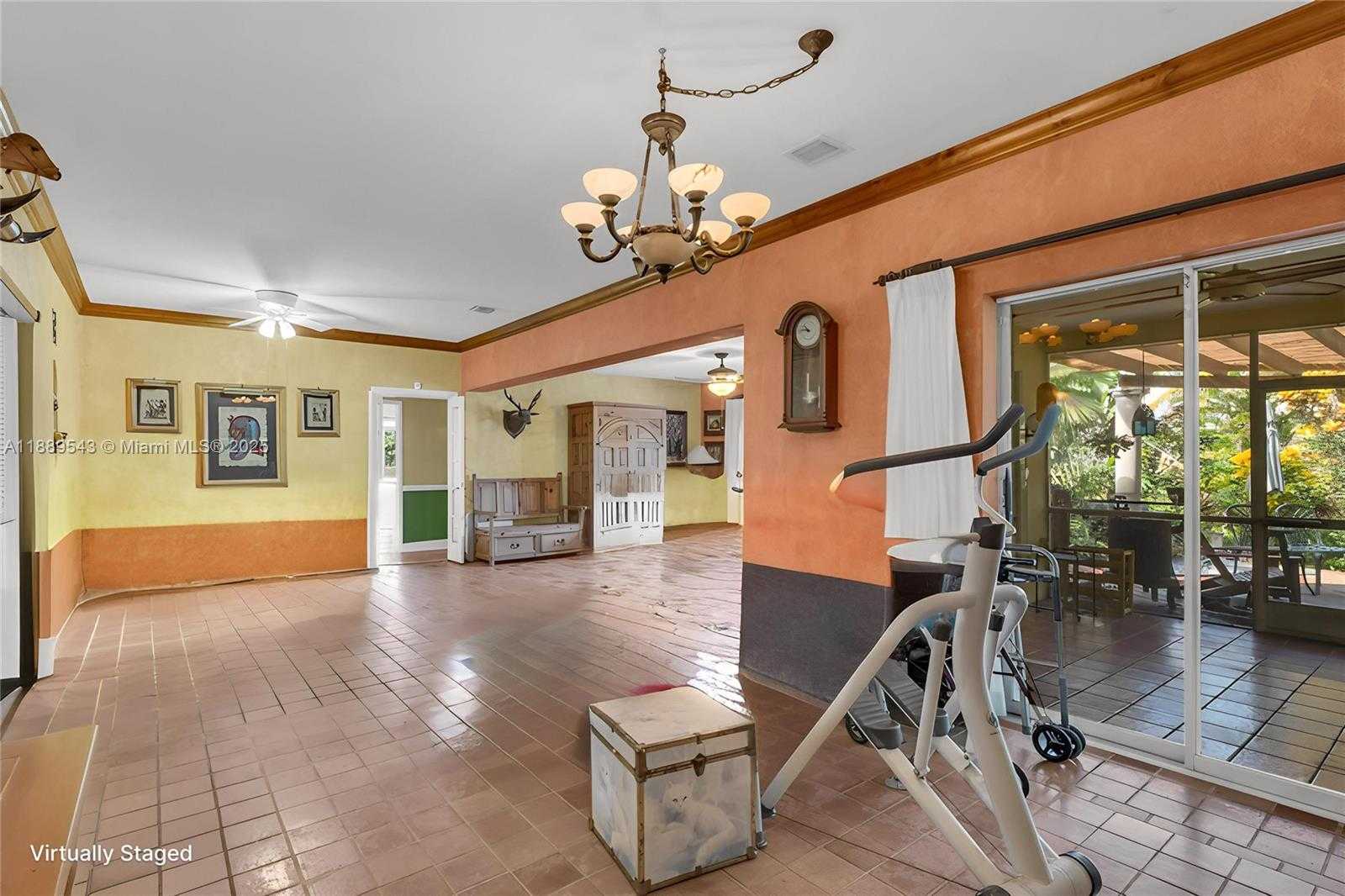 Small Image of 9410 NORTH EAST 6TH AVE, Miami Shores Number 12