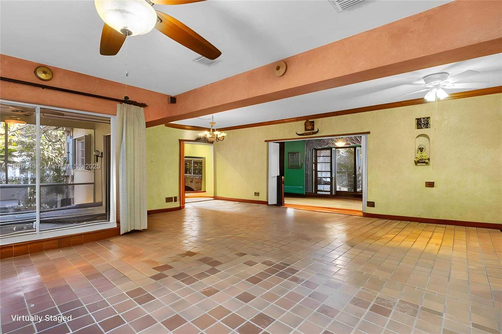 Small Image of 9410 NORTH EAST 6TH AVE, Miami Shores Number 13