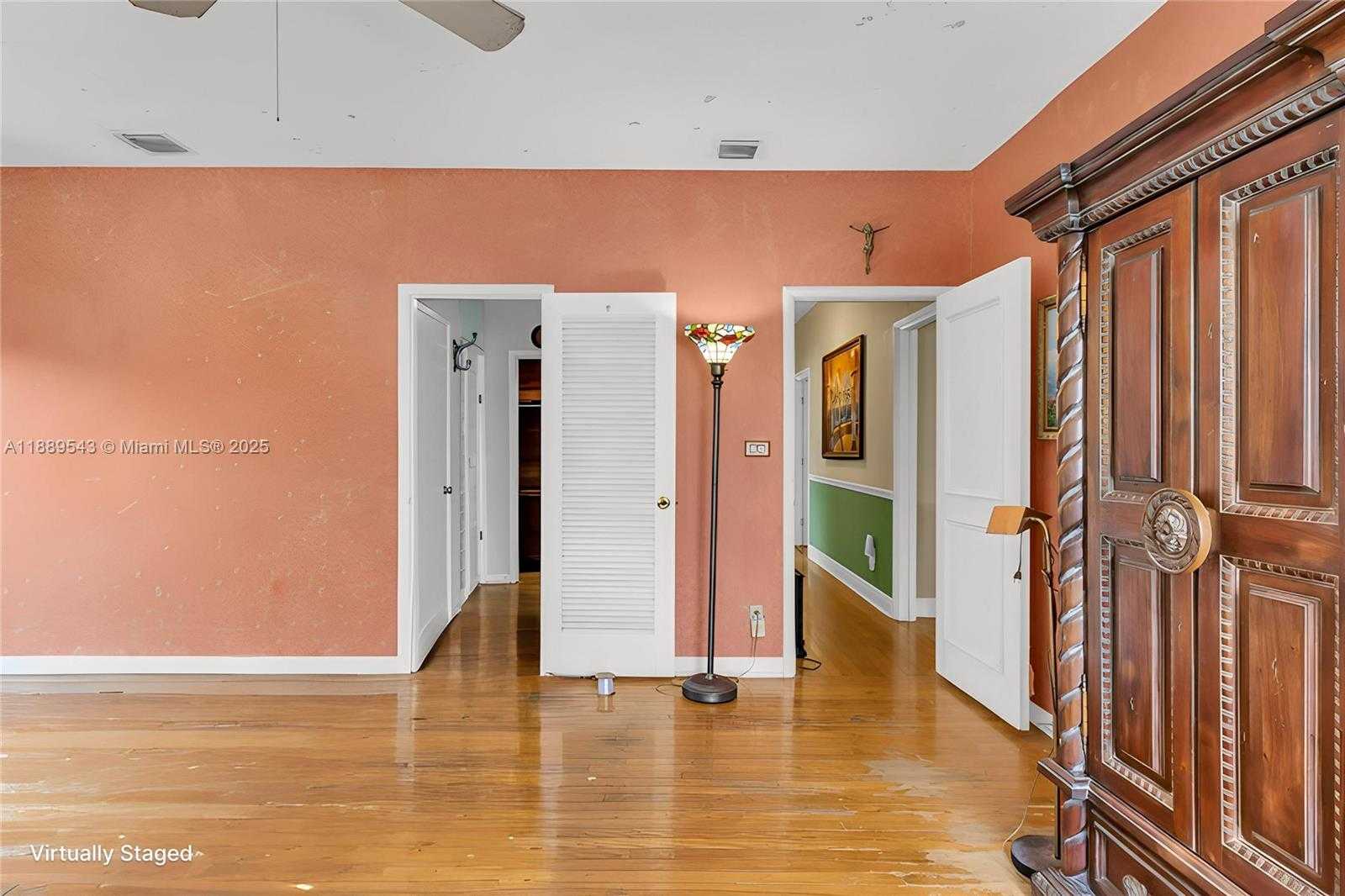 Small Image of 9410 NORTH EAST 6TH AVE, Miami Shores Number 18