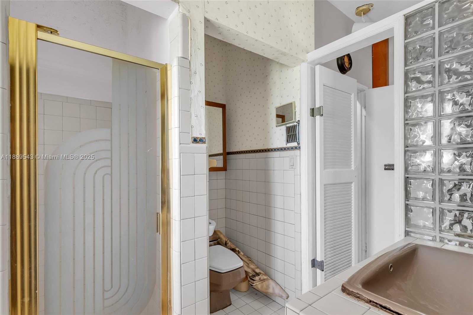 Small Image of 9410 NORTH EAST 6TH AVE, Miami Shores Number 22