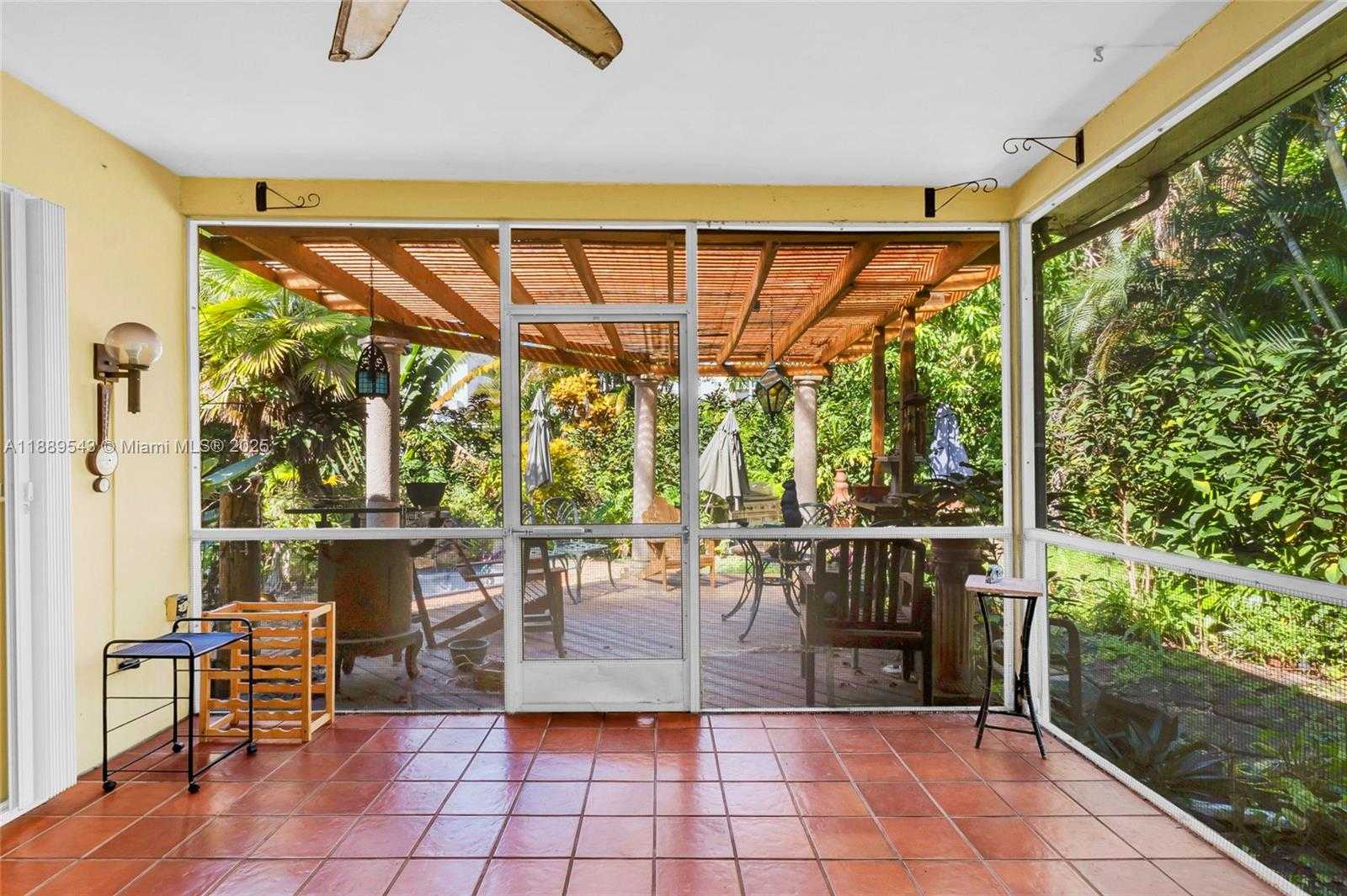 Small Image of 9410 NORTH EAST 6TH AVE, Miami Shores Number 28