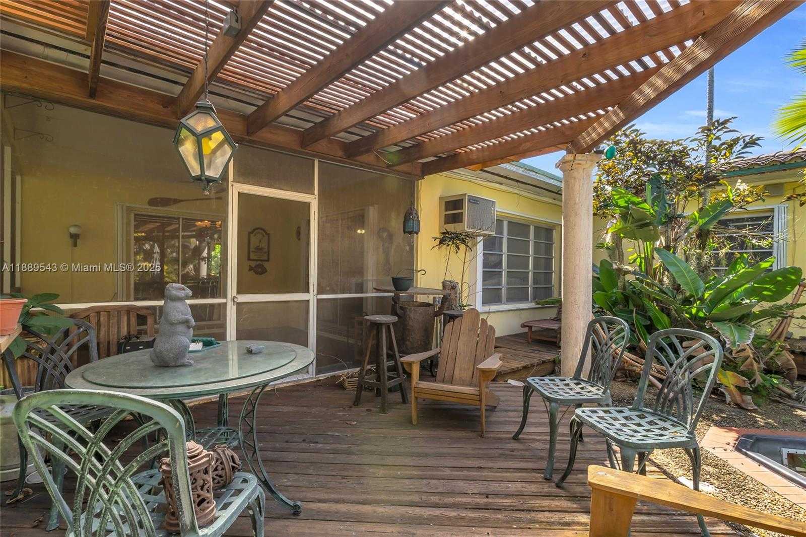 Small Image of 9410 NORTH EAST 6TH AVE, Miami Shores Number 29