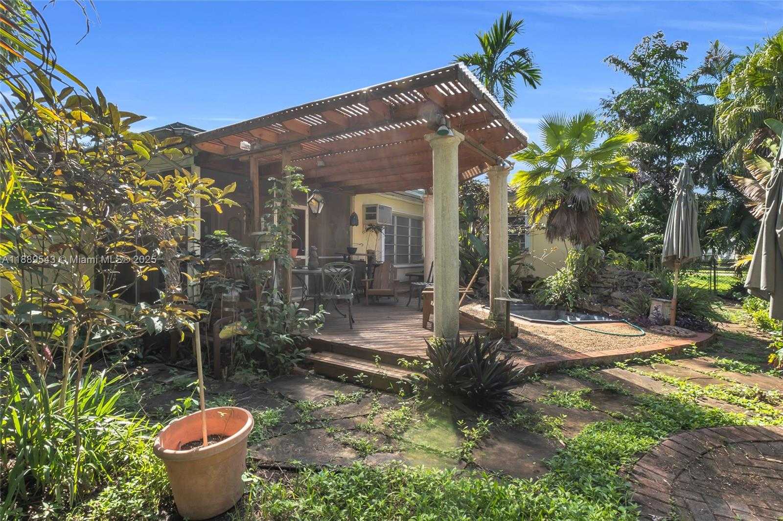 Small Image of 9410 NORTH EAST 6TH AVE, Miami Shores Number 30