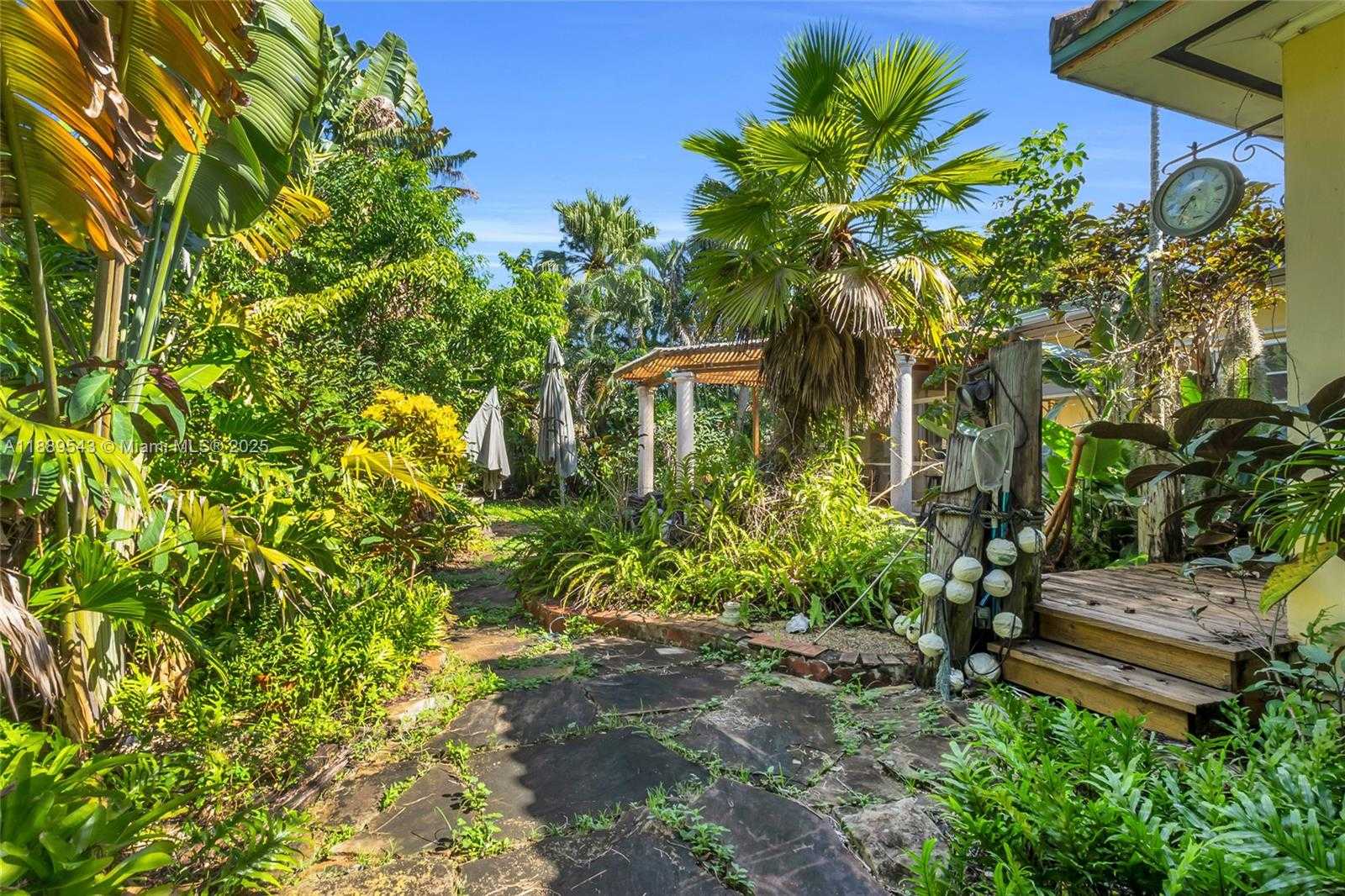 Small Image of 9410 NORTH EAST 6TH AVE, Miami Shores Number 32