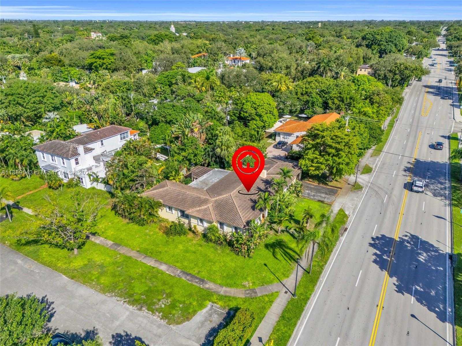Small Image of 9410 NORTH EAST 6TH AVE, Miami Shores Number 34