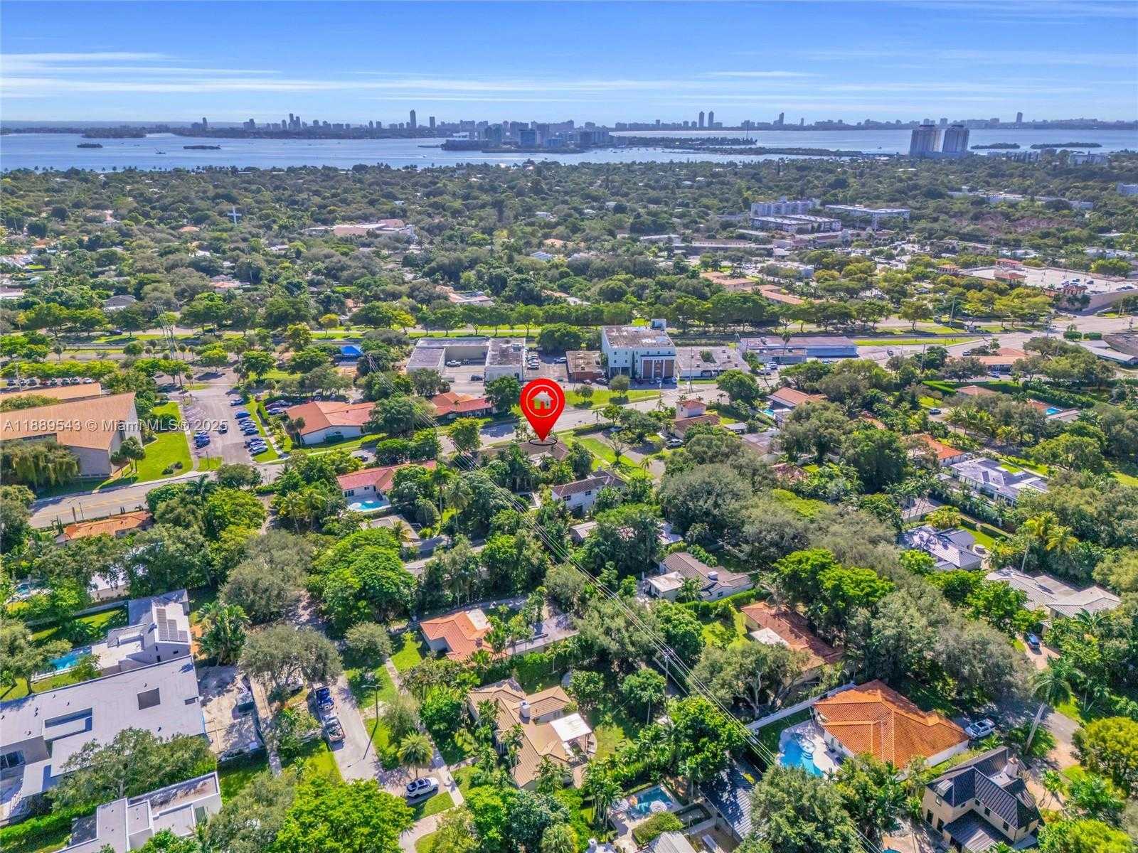 Small Image of 9410 NORTH EAST 6TH AVE, Miami Shores Number 36