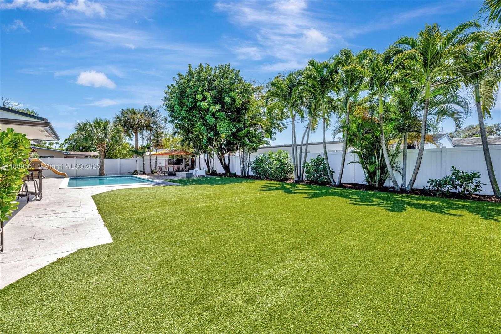 Small Image of 2506 NORTH EAST 30TH ST, Fort Lauderdale Number 11