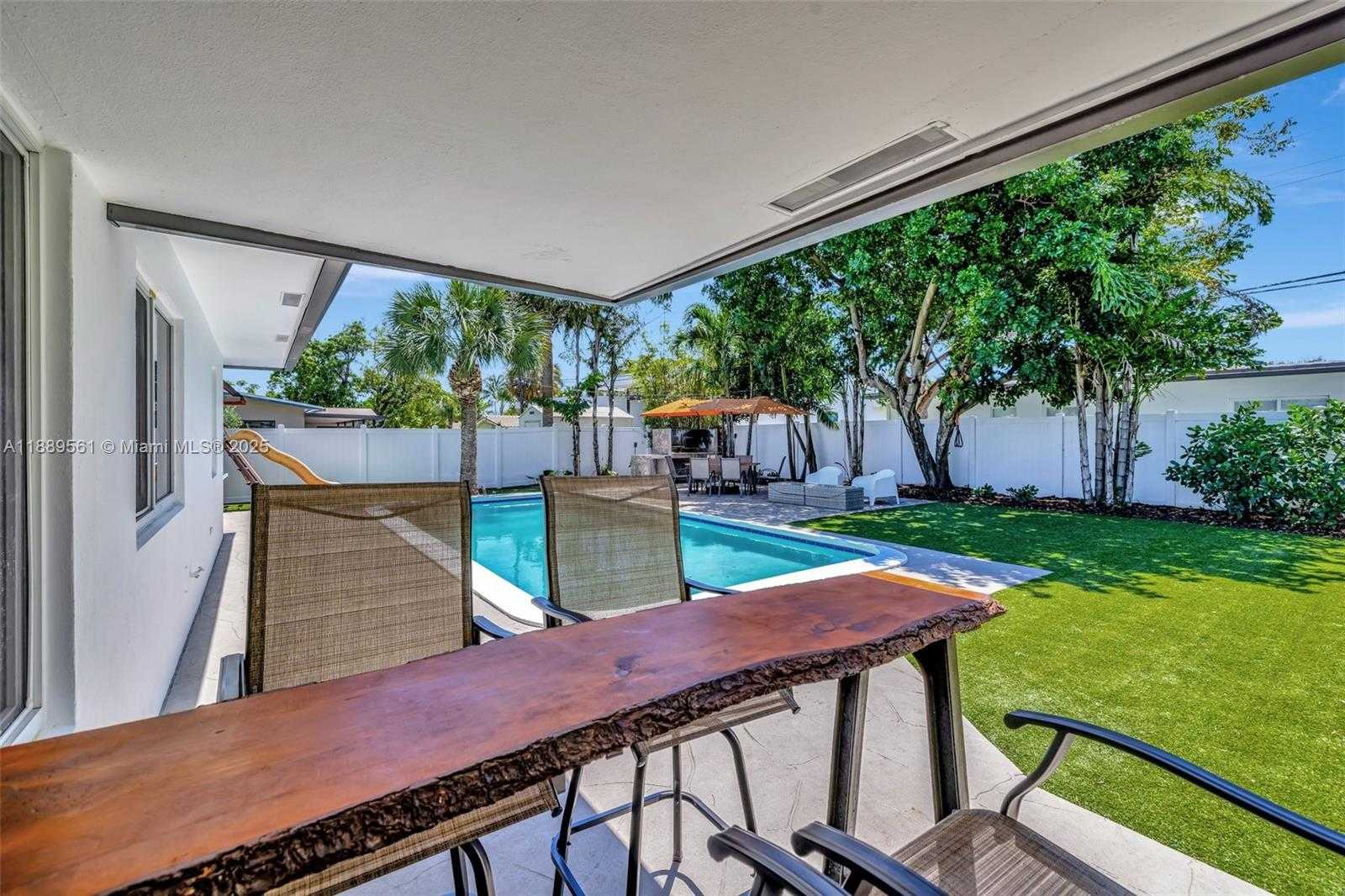 Small Image of 2506 NORTH EAST 30TH ST, Fort Lauderdale Number 12