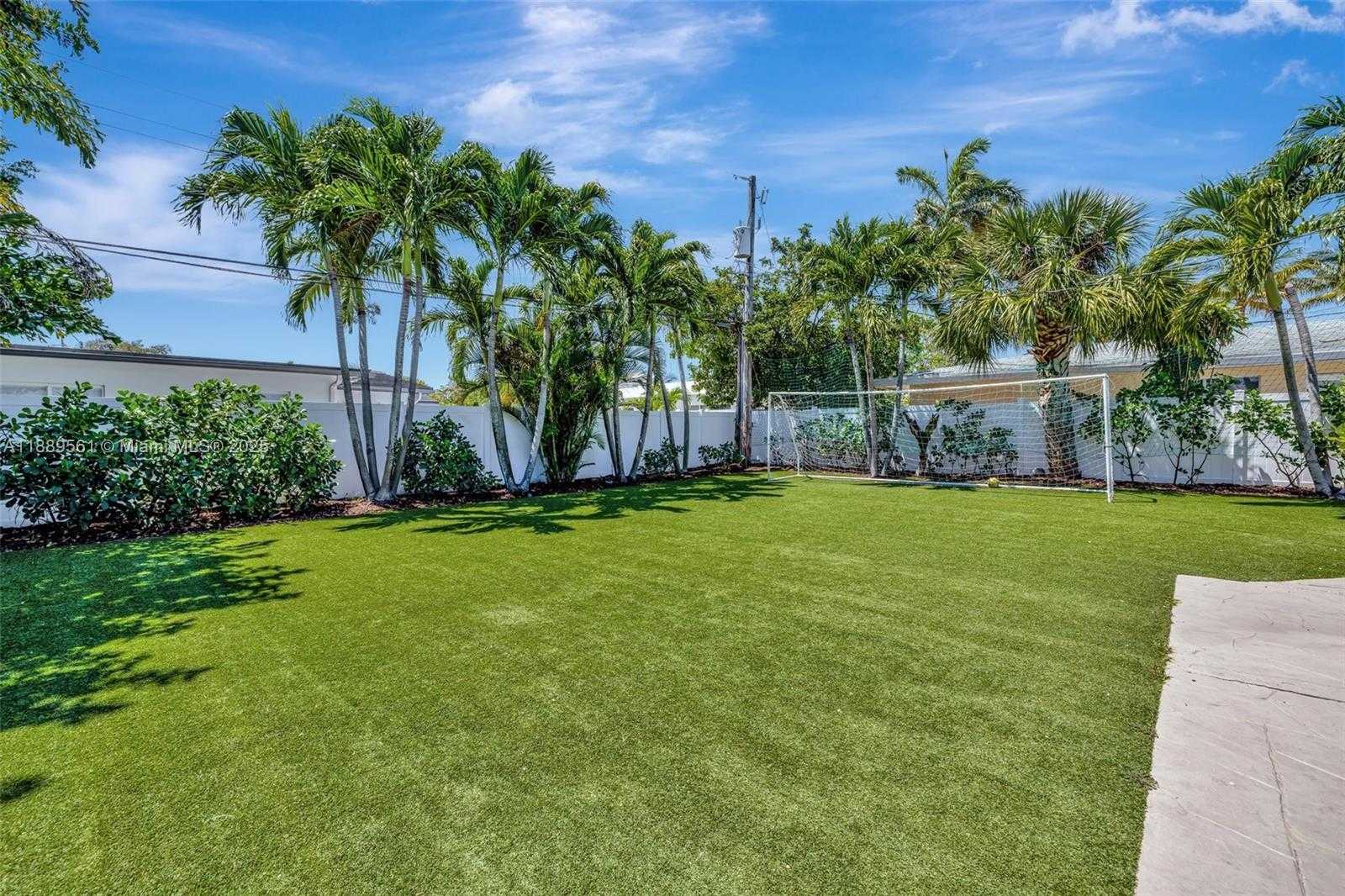 Small Image of 2506 NORTH EAST 30TH ST, Fort Lauderdale Number 13