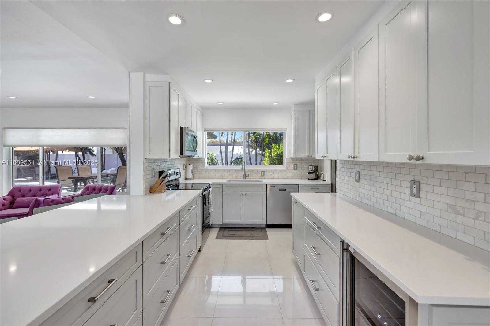 Small Image of 2506 NORTH EAST 30TH ST, Fort Lauderdale Number 21