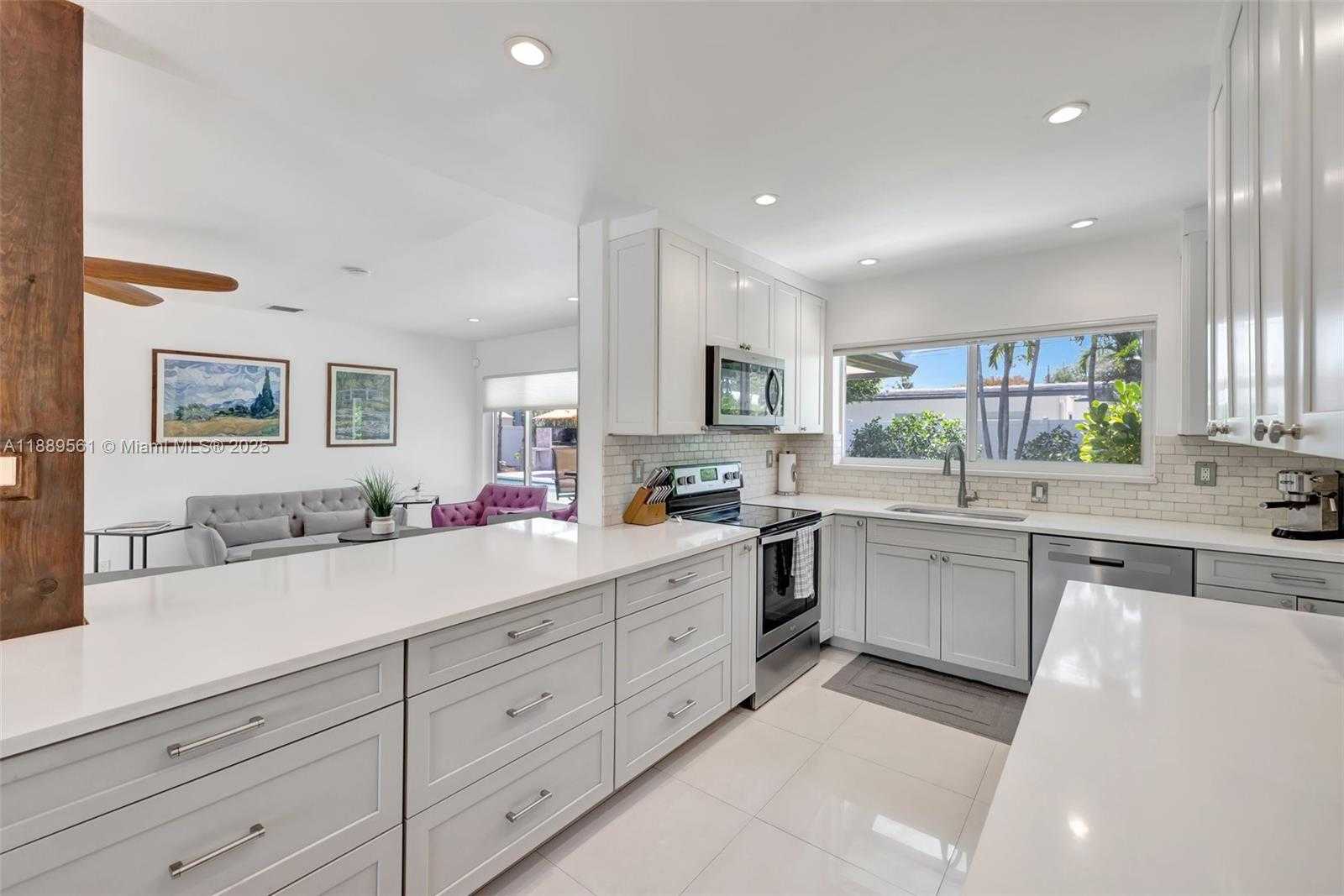 Small Image of 2506 NORTH EAST 30TH ST, Fort Lauderdale Number 22