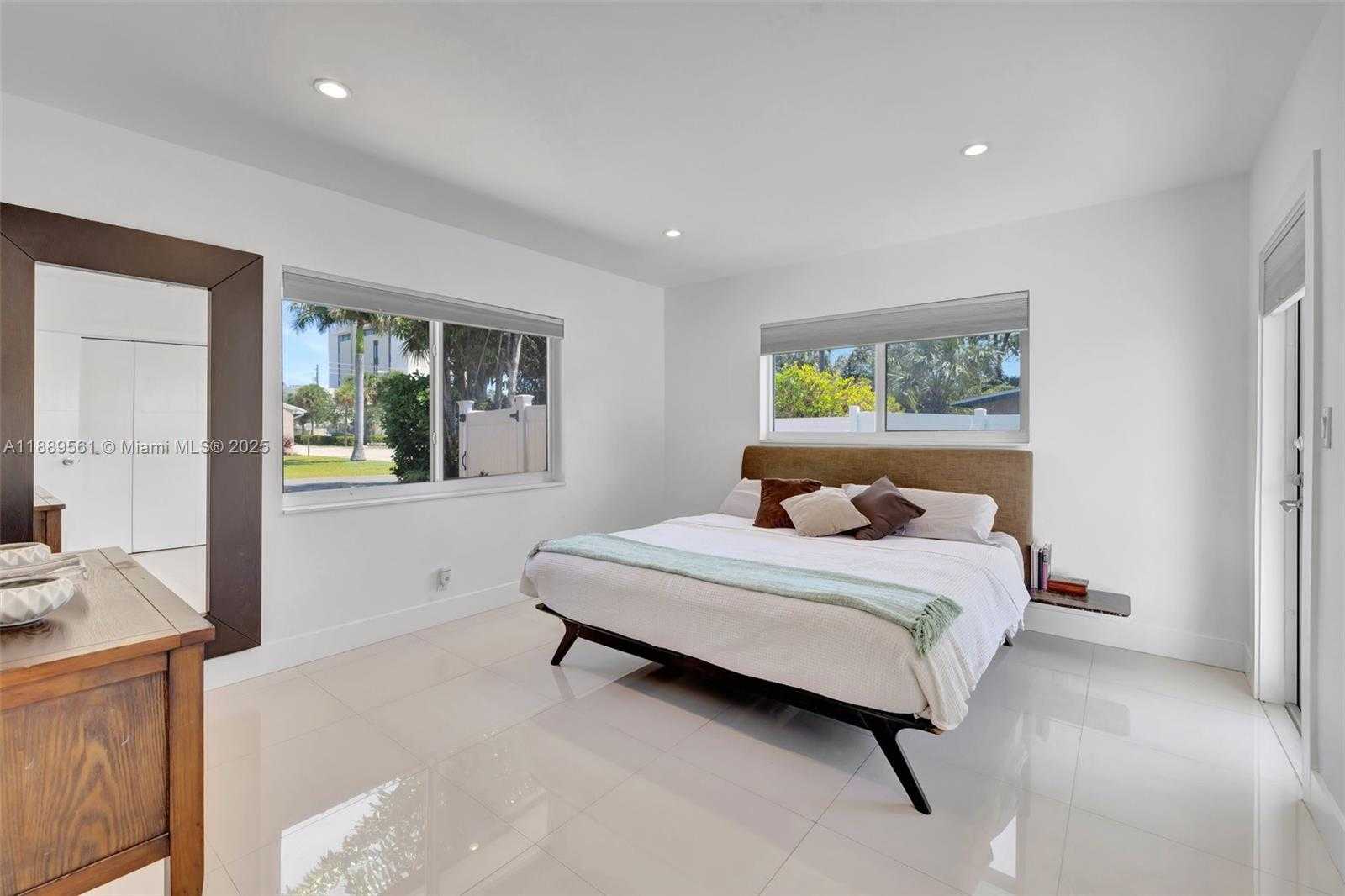 Small Image of 2506 NORTH EAST 30TH ST, Fort Lauderdale Number 29