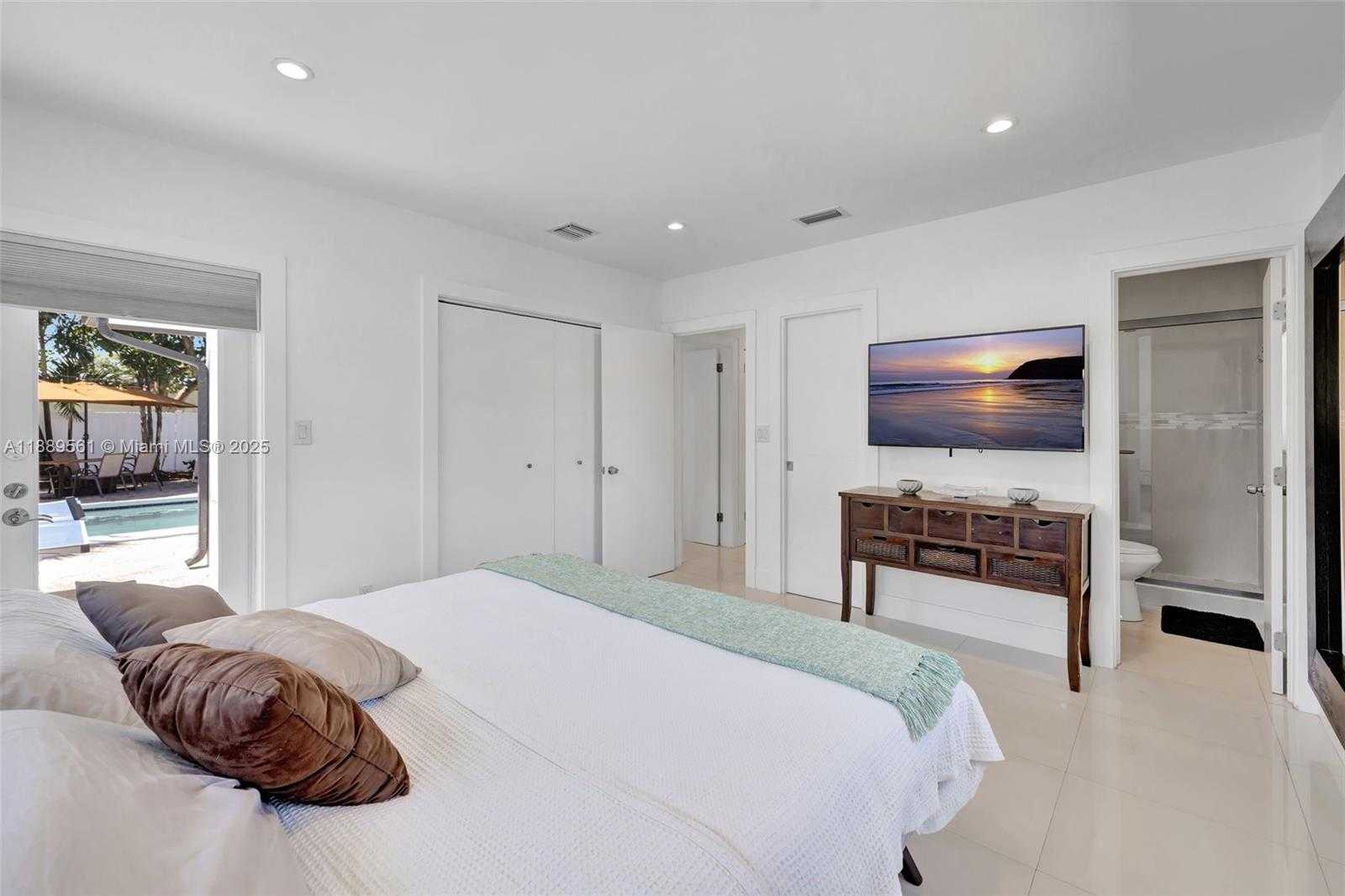 Small Image of 2506 NORTH EAST 30TH ST, Fort Lauderdale Number 30
