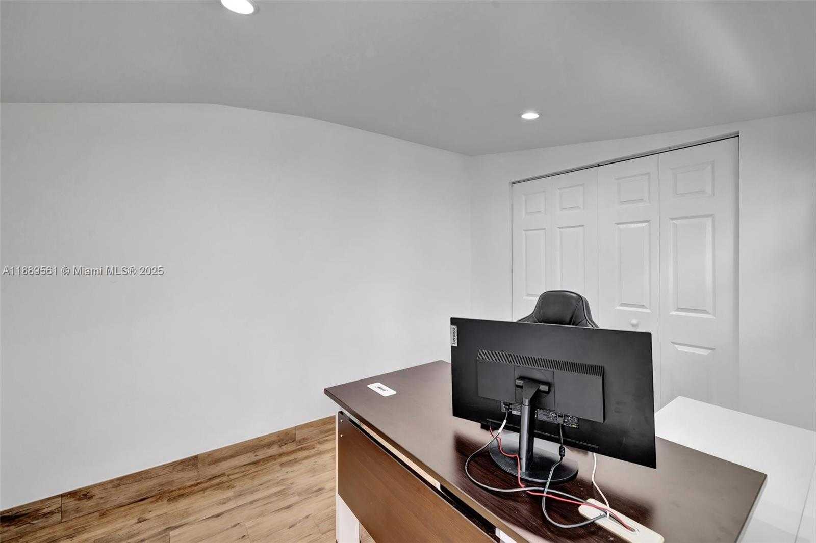 Small Image of 2506 NORTH EAST 30TH ST, Fort Lauderdale Number 39