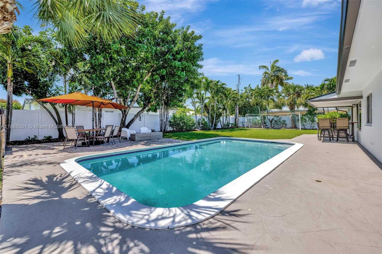 Small Image of 2506 NORTH EAST 30TH ST, Fort Lauderdale Number 8