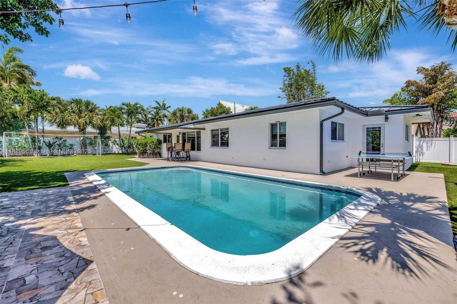 Small Image of 2506 NORTH EAST 30TH ST, Fort Lauderdale Number 9