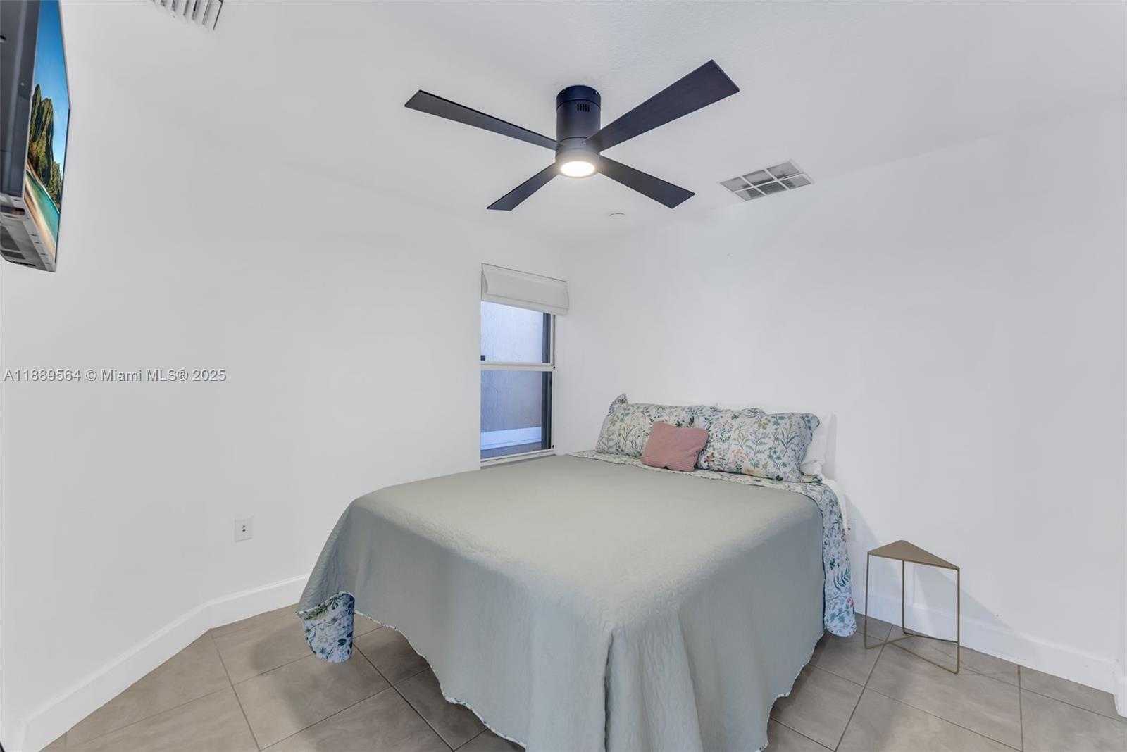 Small Image of 21059 SOUTH WEST 90TH PL, Cutler Bay Number 15