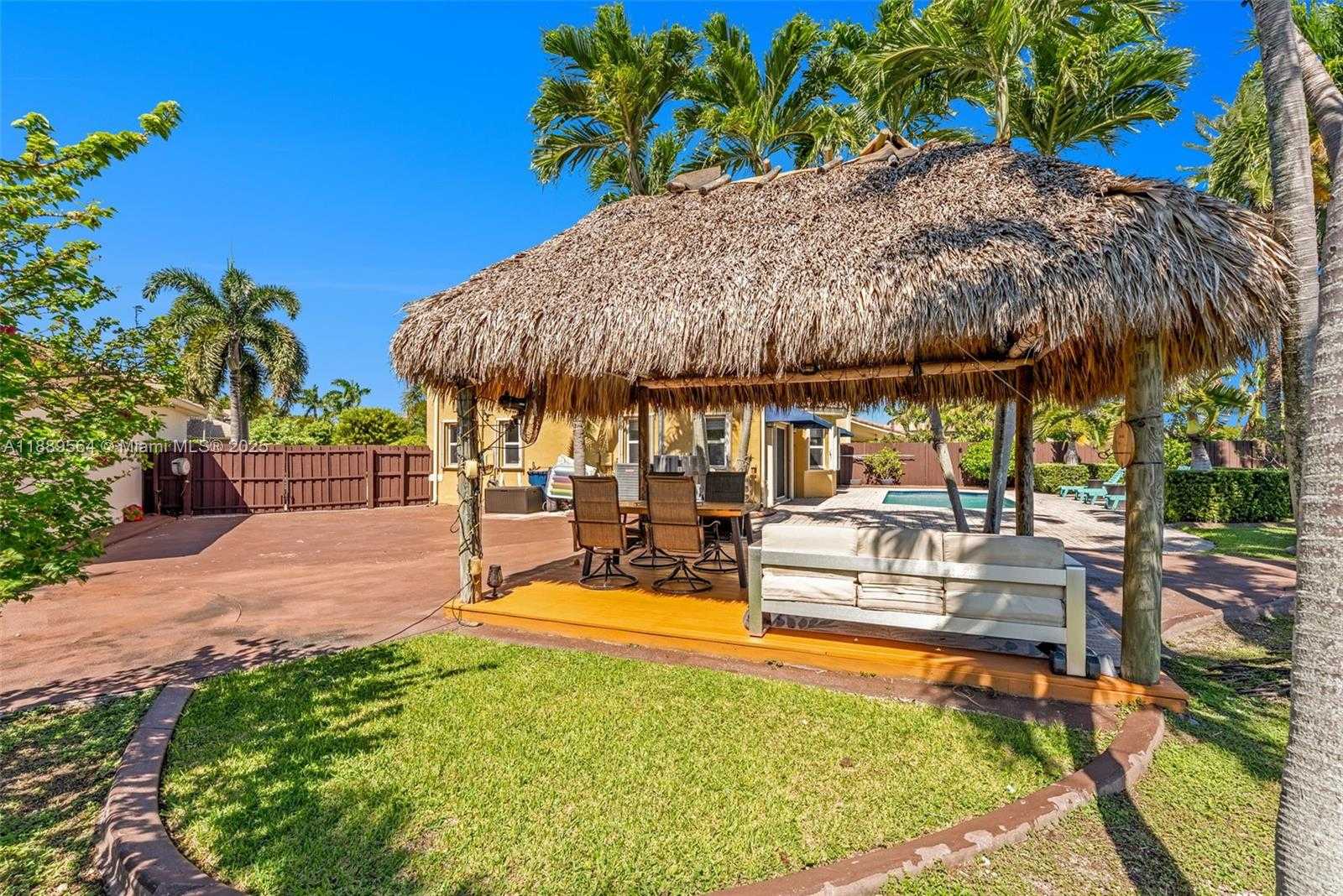 Small Image of 21059 SOUTH WEST 90TH PL, Cutler Bay Number 3