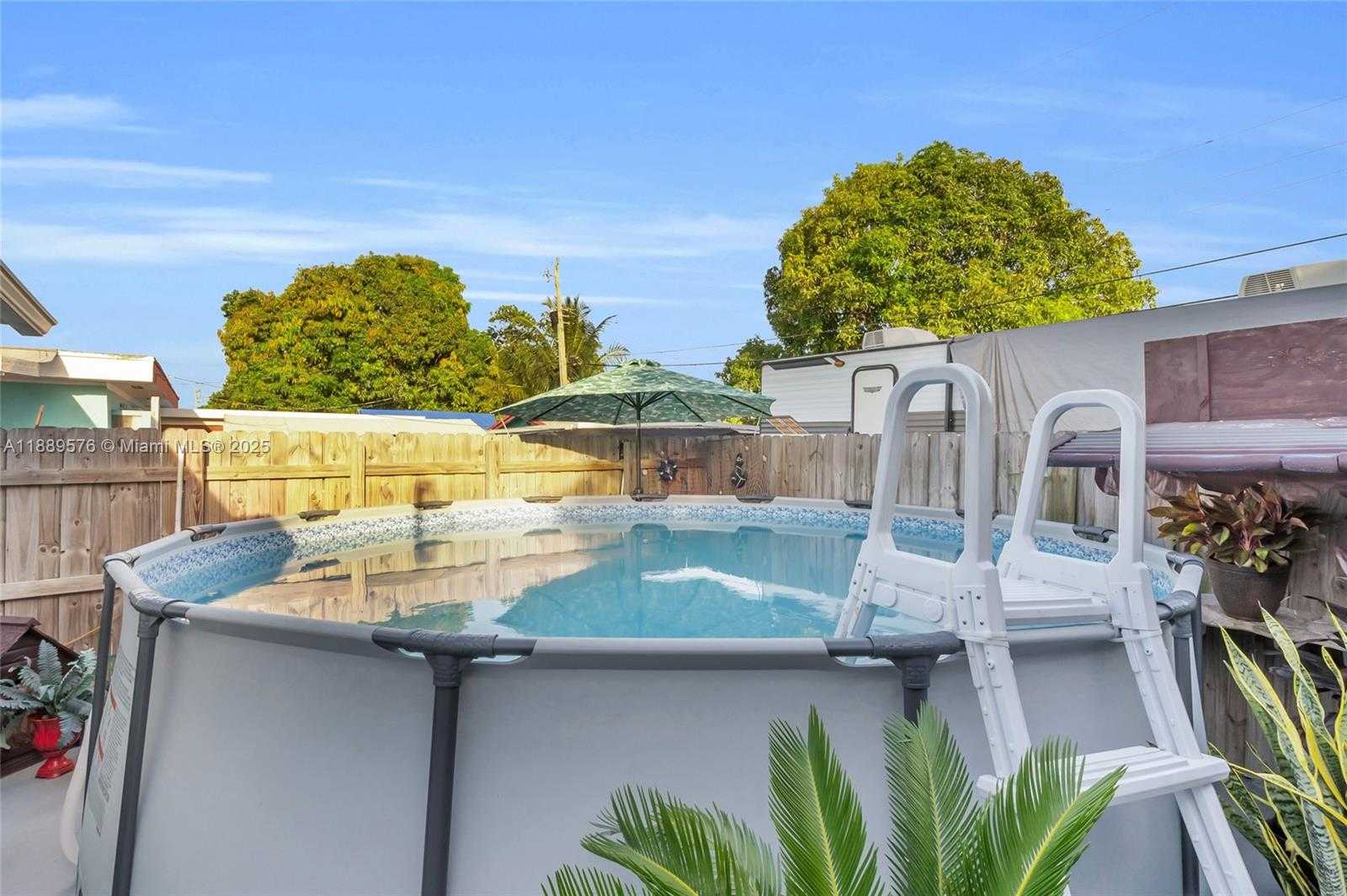 Small Image of 830 EAST 12TH PL, Hialeah Number 12