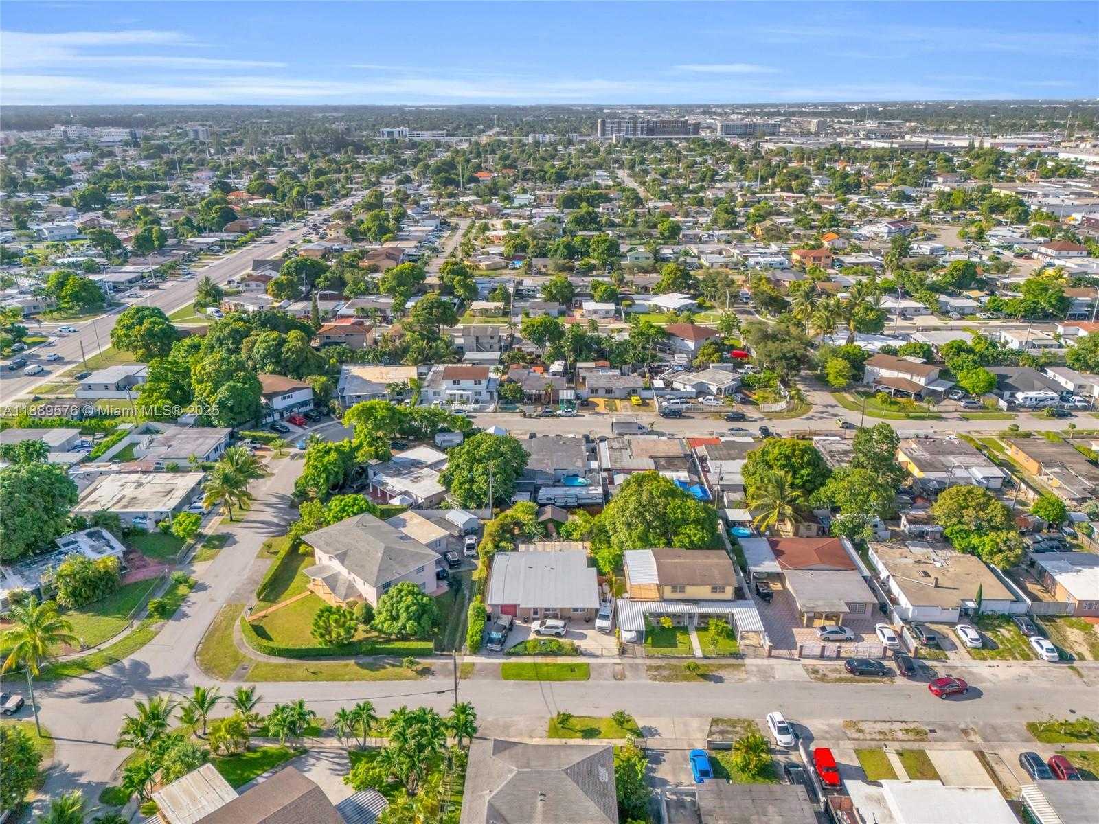 Small Image of 830 EAST 12TH PL, Hialeah Number 13