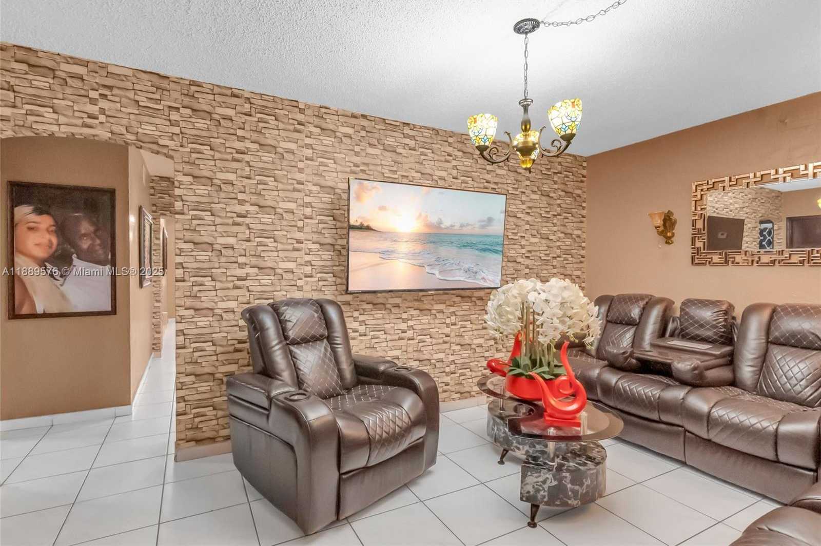 Small Image of 830 EAST 12TH PL, Hialeah Number 3