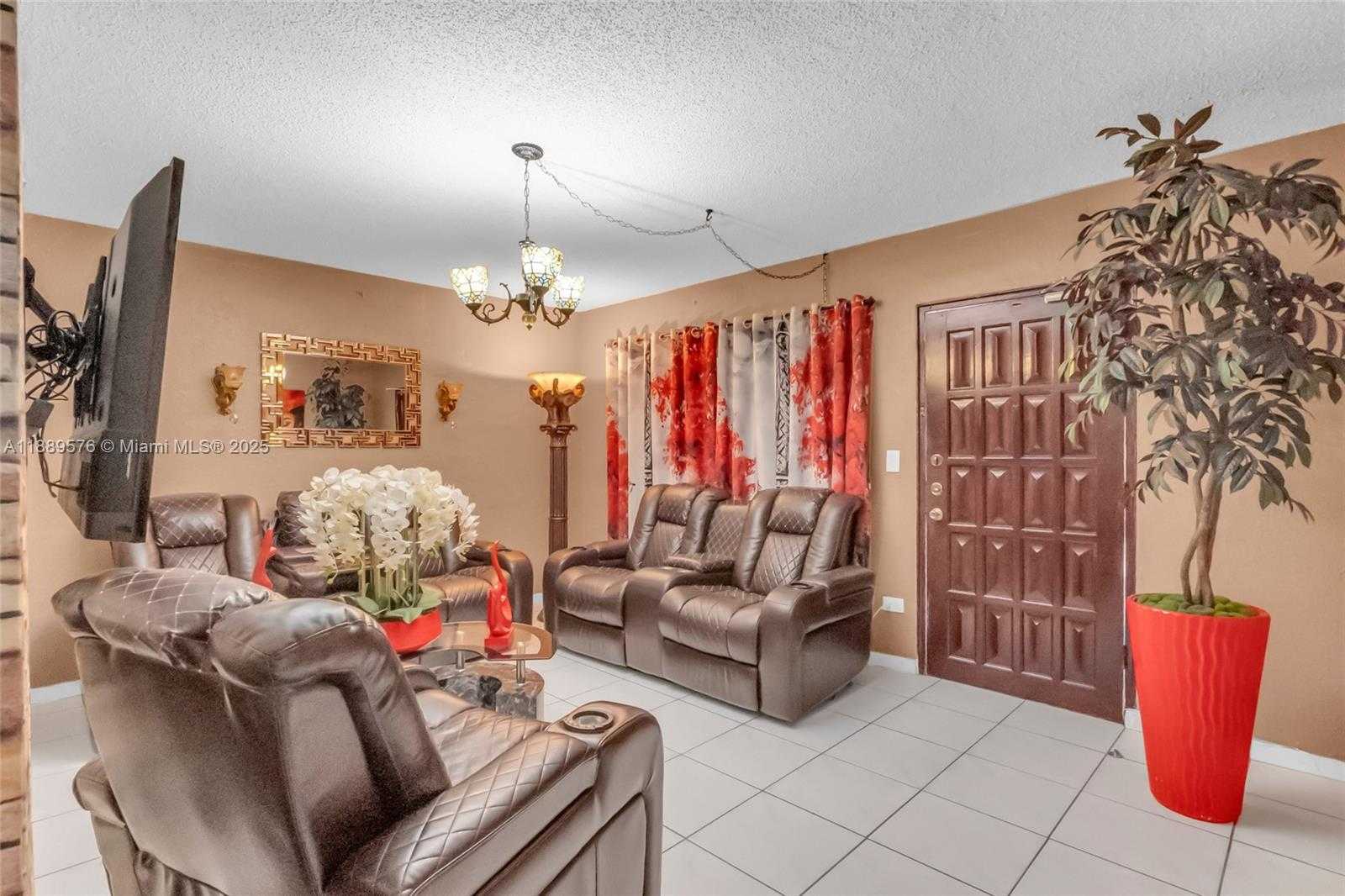 Small Image of 830 EAST 12TH PL, Hialeah Number 4