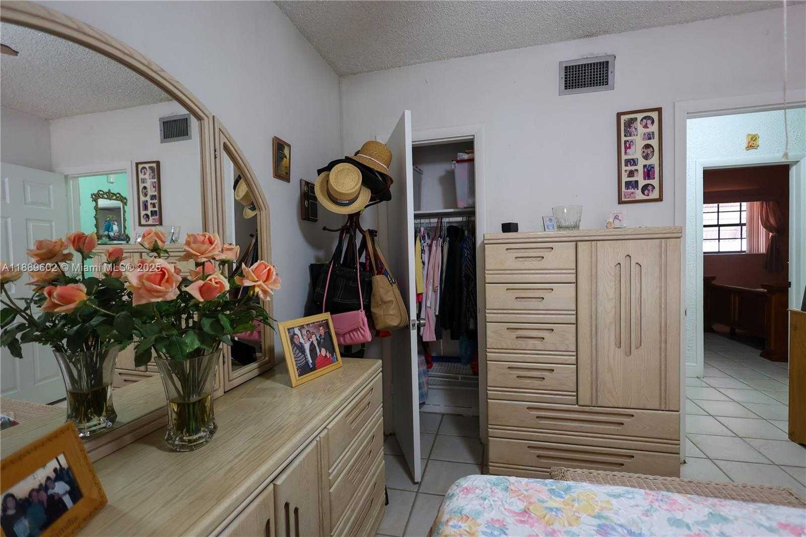 Small Image of 2541 WEST 10TH AVE, Hialeah Number 14