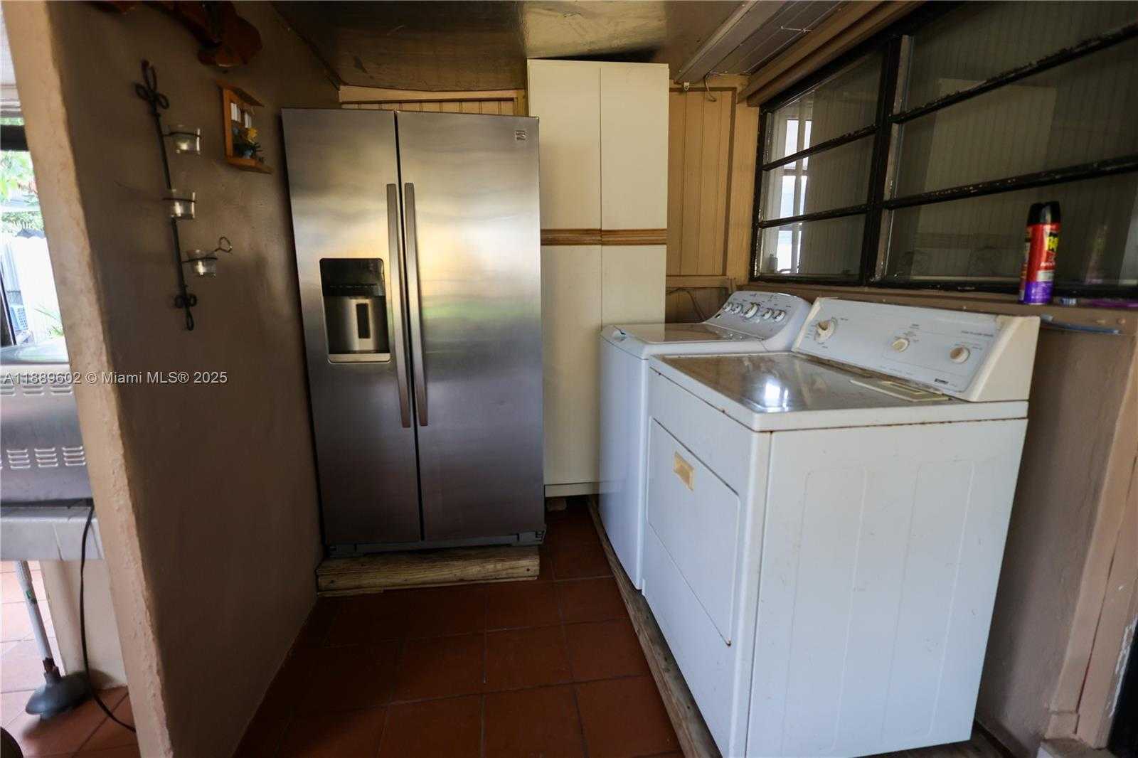 Small Image of 2541 WEST 10TH AVE, Hialeah Number 21