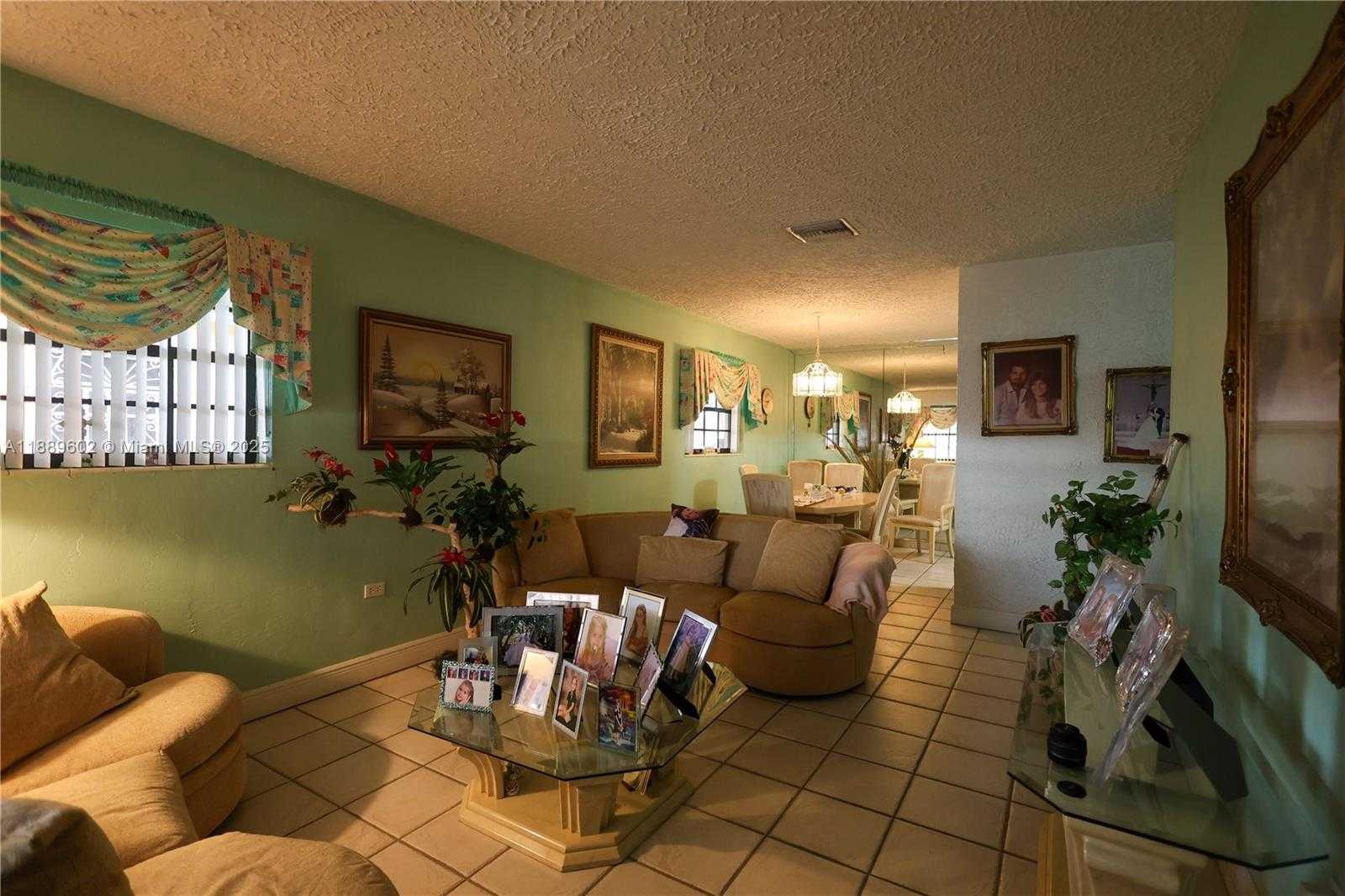 Small Image of 2541 WEST 10TH AVE, Hialeah Number 6