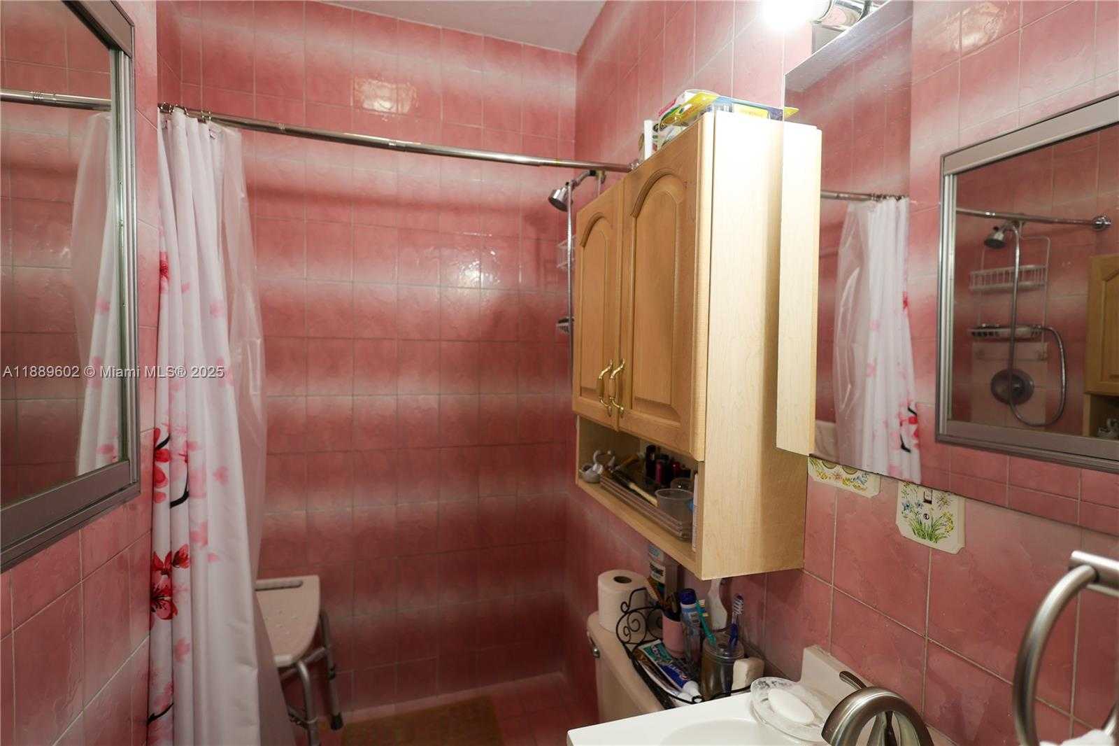 Small Image of 2541 WEST 10TH AVE, Hialeah Number 8