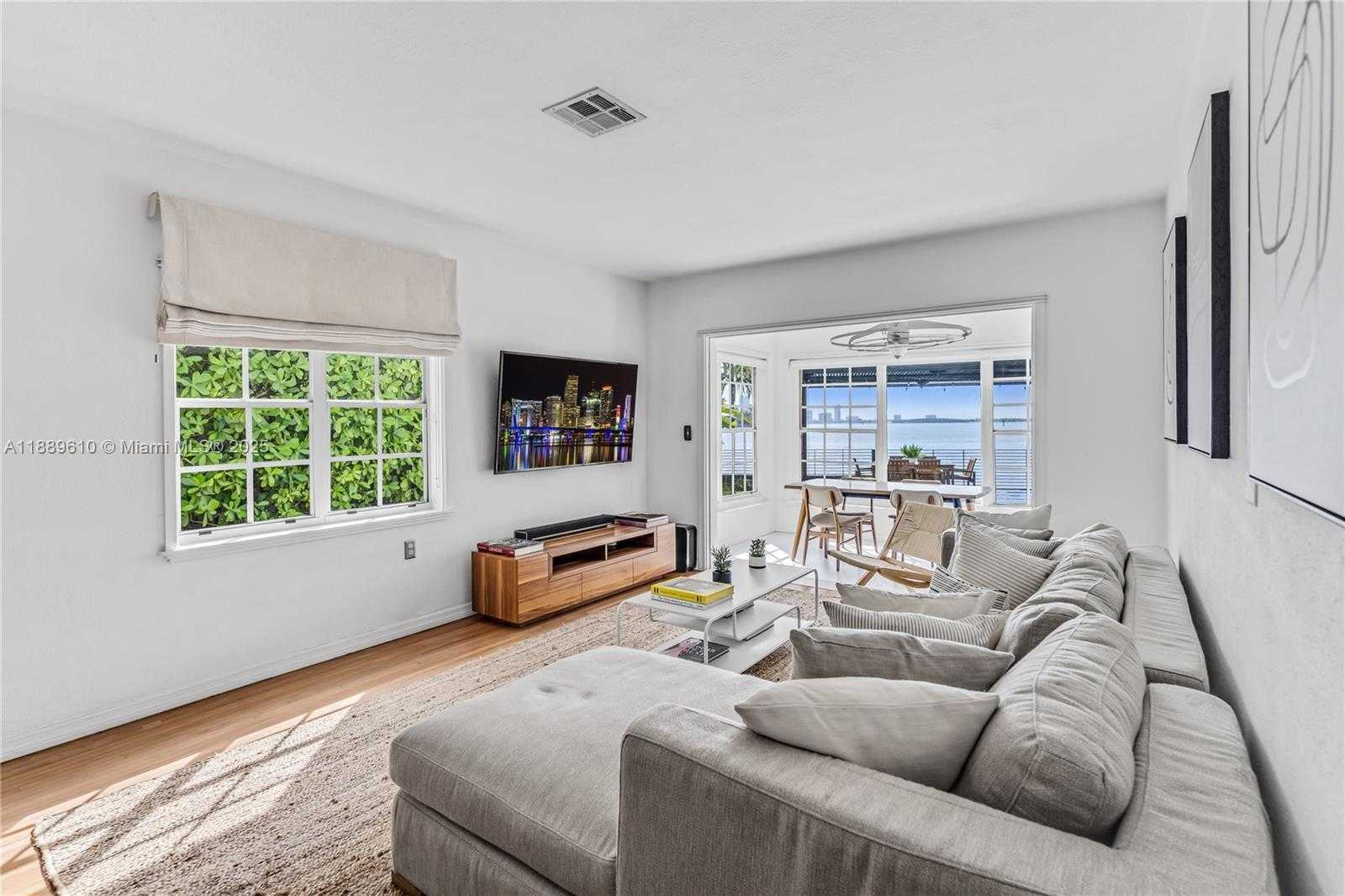 Small Image of 8 CENTURY LN, Miami Beach Number 13