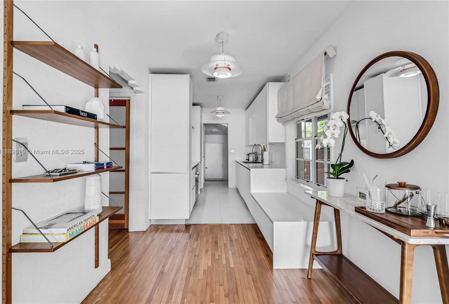 Small Image of 8 CENTURY LN, Miami Beach Number 17