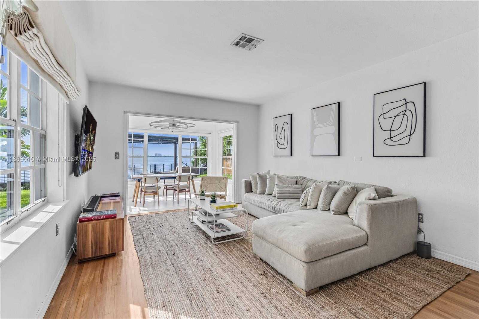 Small Image of 8 CENTURY LN, Miami Beach Number 3