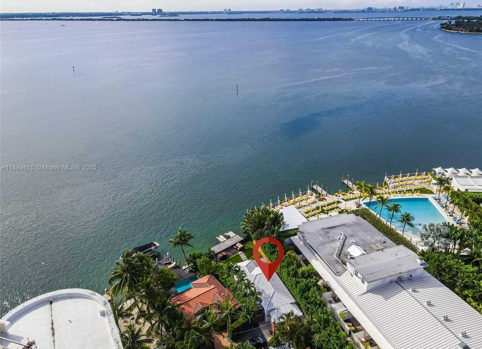 Small Image of 8 CENTURY LN, Miami Beach Number 31